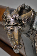 Museo Nazionale Archeologico d’Abruzzo – Villa Frigerj, Chieti. Letto funerario in bronzo da Amiterno, particolare della testa di cavallo. © SBAA.