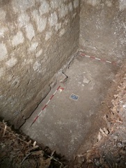 GEMONA DEL FRIULI, DUOMO. L'area di scavo: sondaggi D-E. © Associazione storico-archeologico-culturale «Valentino Ostermann» (Foto di E.Forgarini).